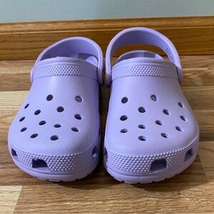 Classic Crocs Unisex Women Size 6 / Men’s 4